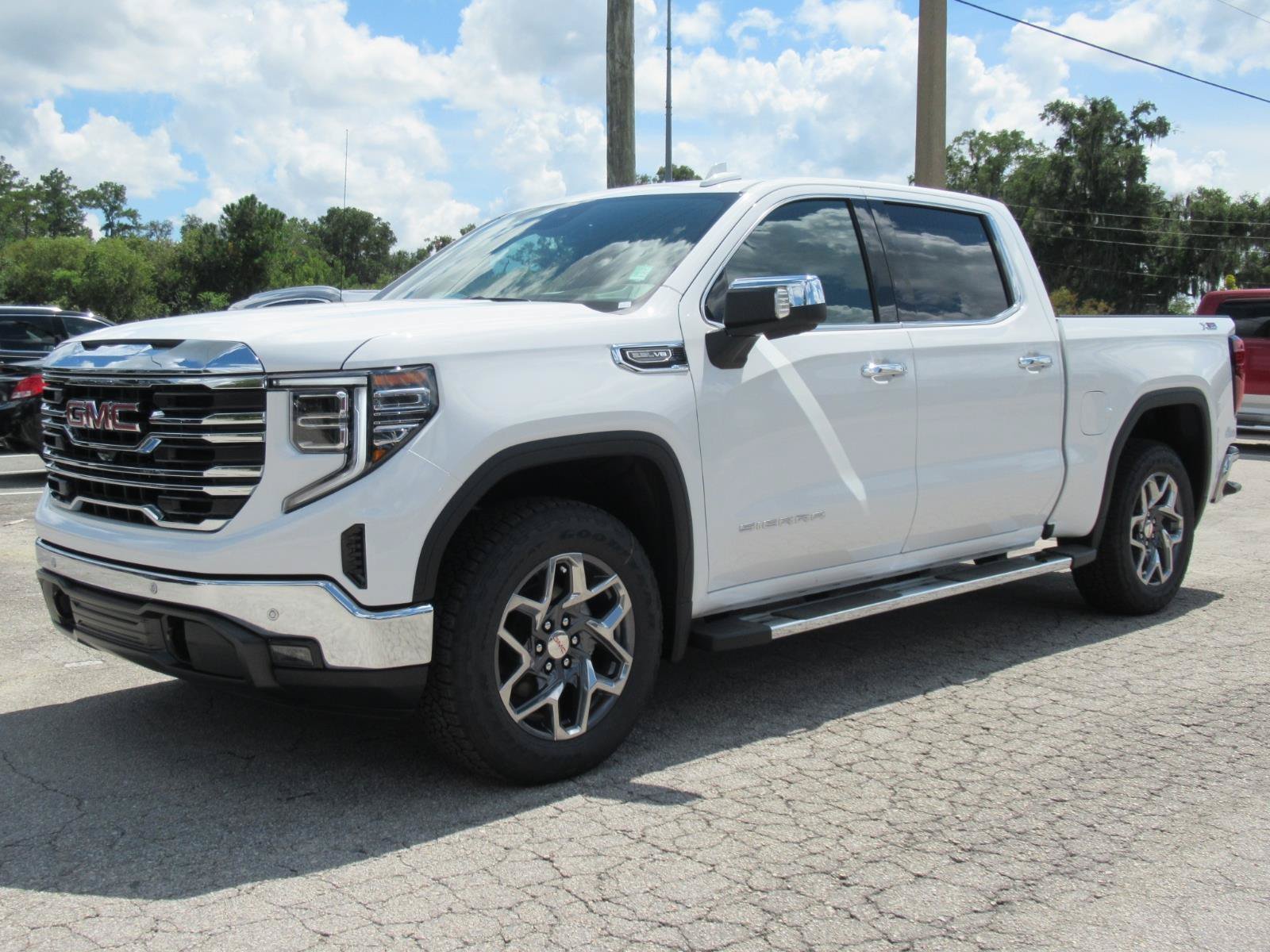 New 2026 Summit White GMC SLT image 3