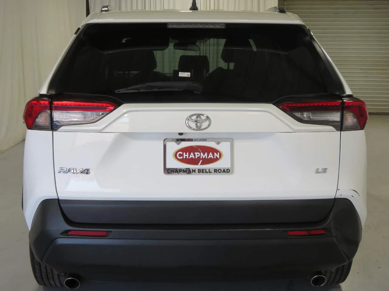 Used 2019 Super White Toyota LE image 5