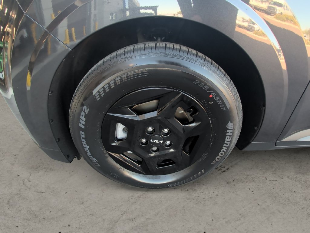 Certified Used 2025 Gray Kia LXS image 13