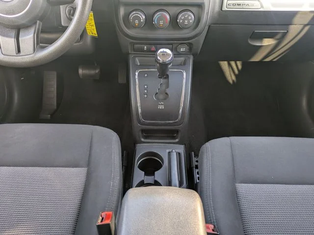 Used 2014 Bright White Clearcoat Jeep Sport image 19