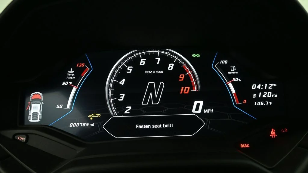 Used 2022  Lamborghini Base image 9