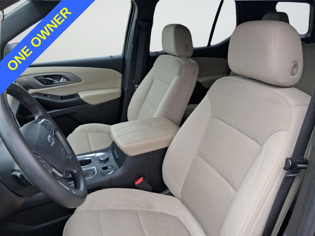 Used 2022 Black Chevrolet LS image 17