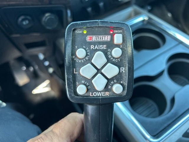 Used 2015 White Platinum Clearcoat Metallic Ford Platinum image 41