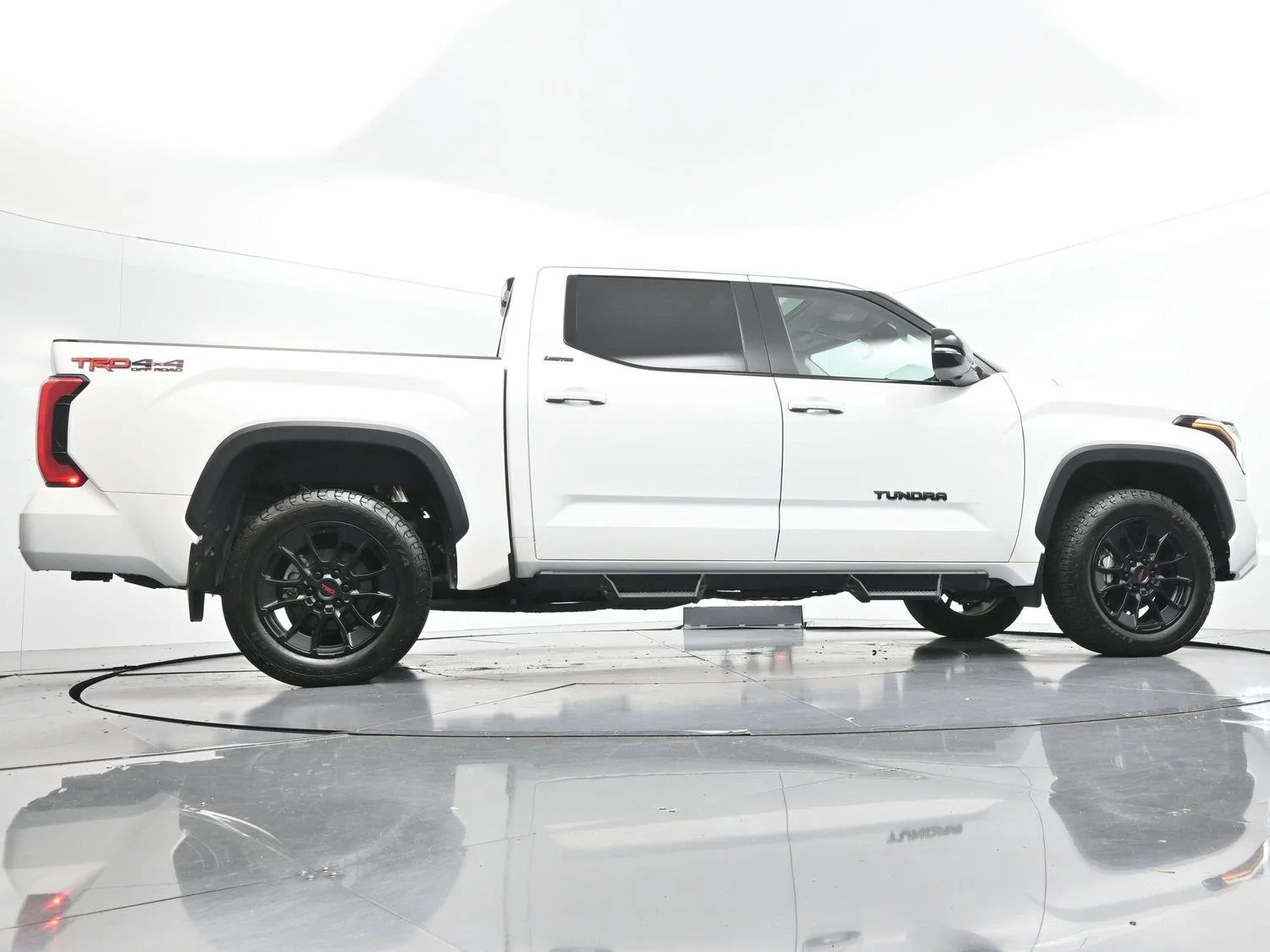 Used 2024 Ice Cap Toyota Limited image 51