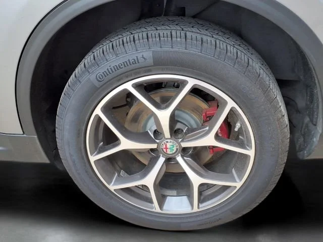 Used 2019  Alfa Romeo Ti image 29