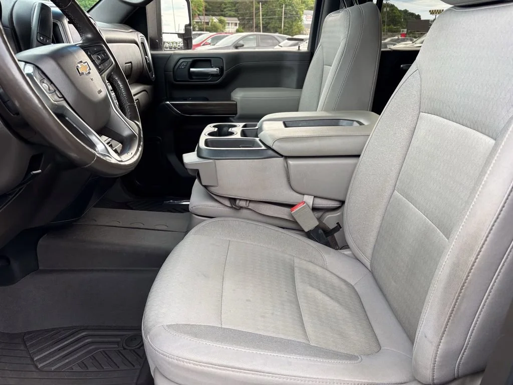 Used 2020 SUMMIT WHITE Chevrolet LT image 18
