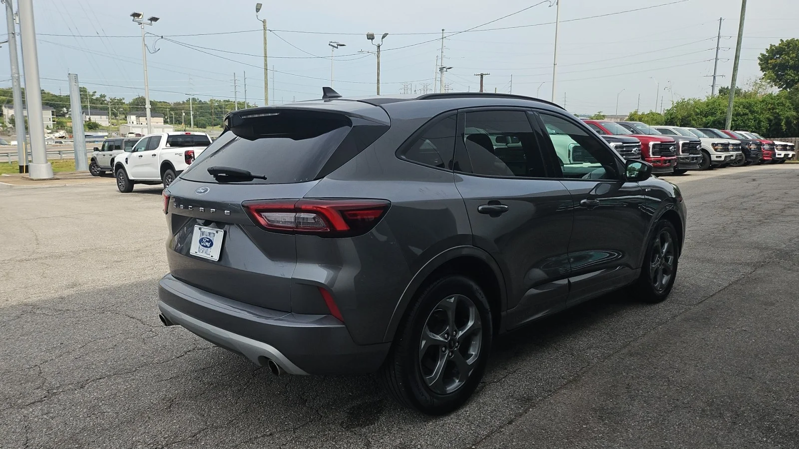 Used 2023 Gray Ford ST-Line FWD image 5
