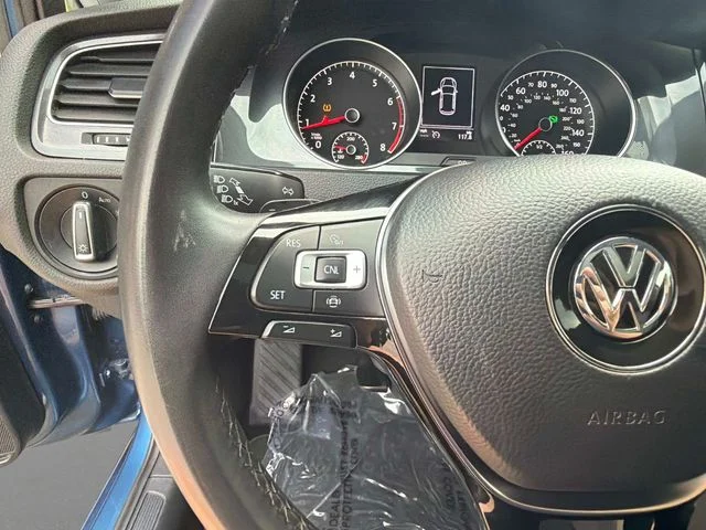 Used 2021 Blue Volkswagen 1.4T TSI image 28