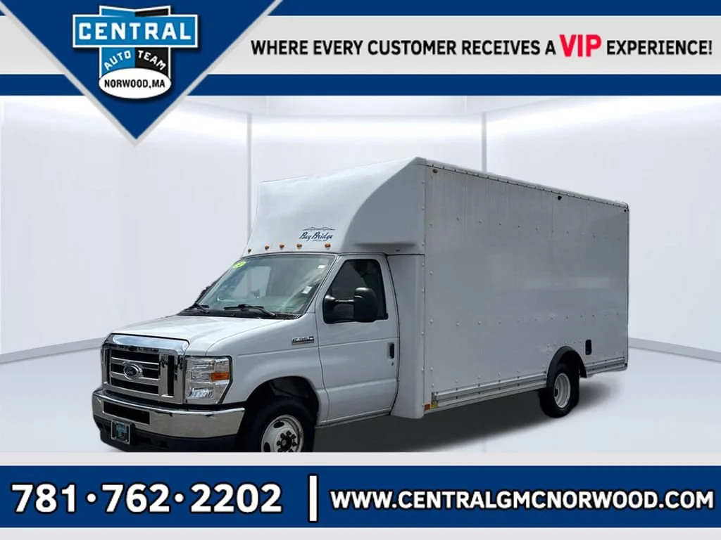 Used 2024  Ford BASE image 1