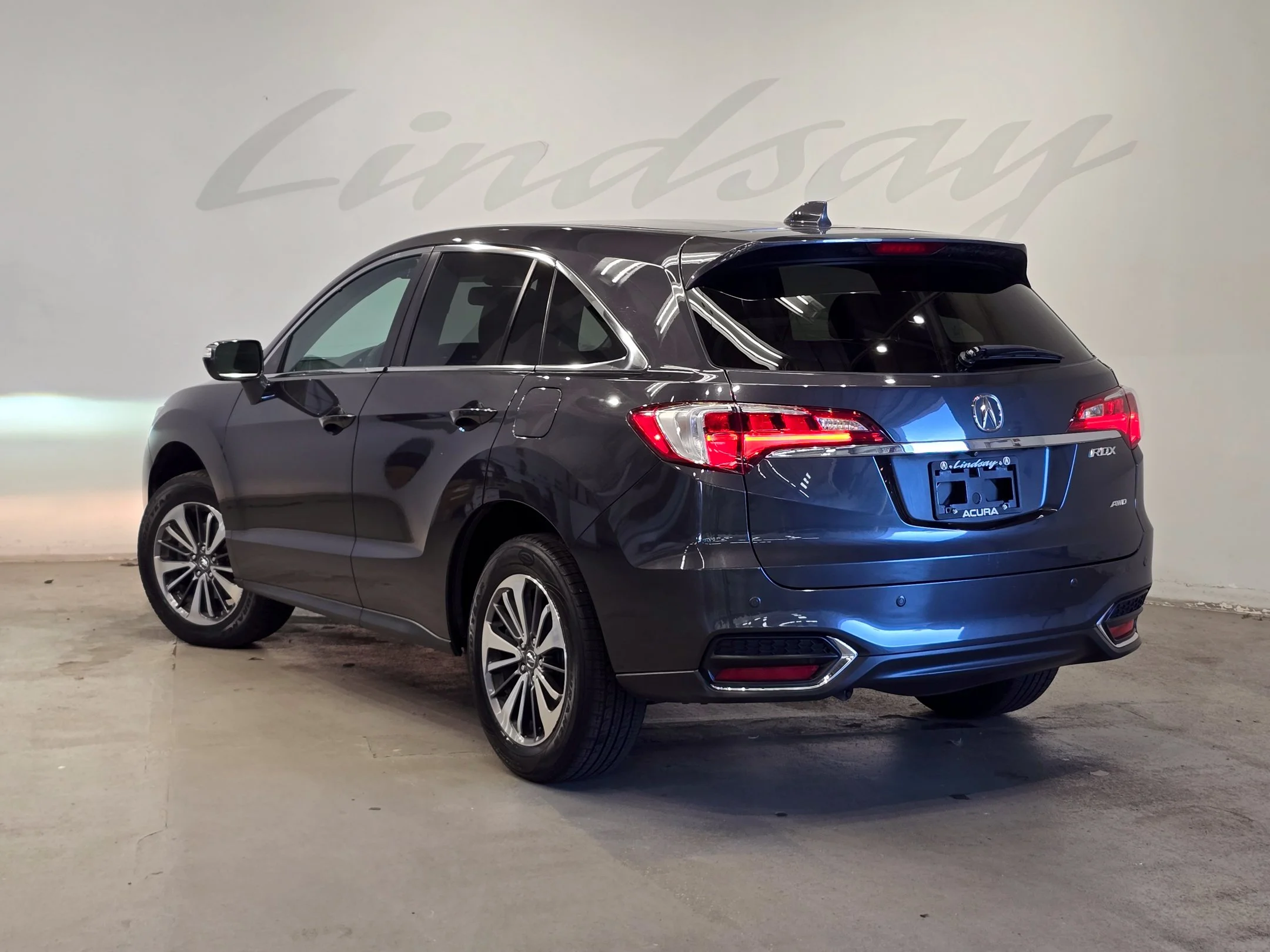 Used 2016 Graphite Luster Metallic Acura Base image 6