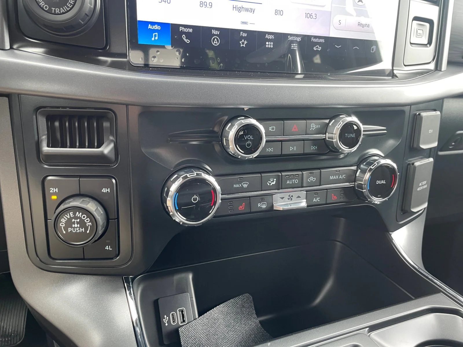 New 2026 Agate Black Metallic Ford XLT image 22