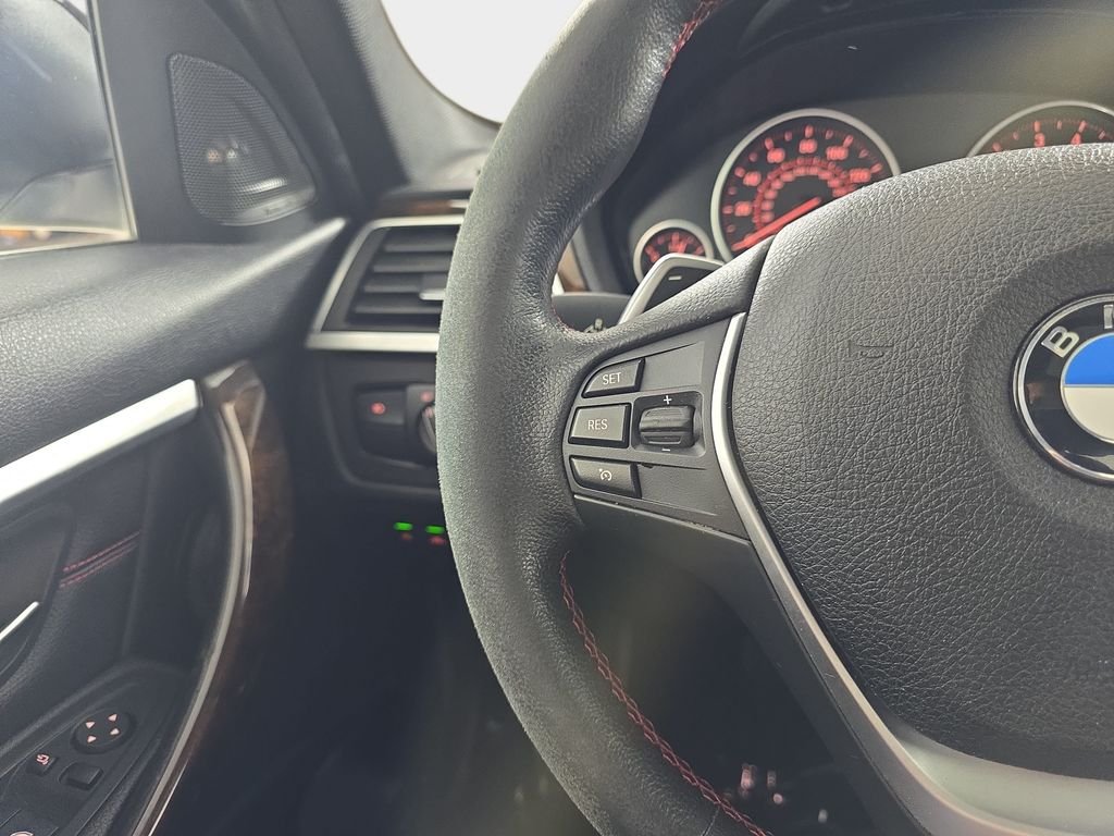 Used 2016 Black Sapphire Metallic BMW 340i xDrive image 19