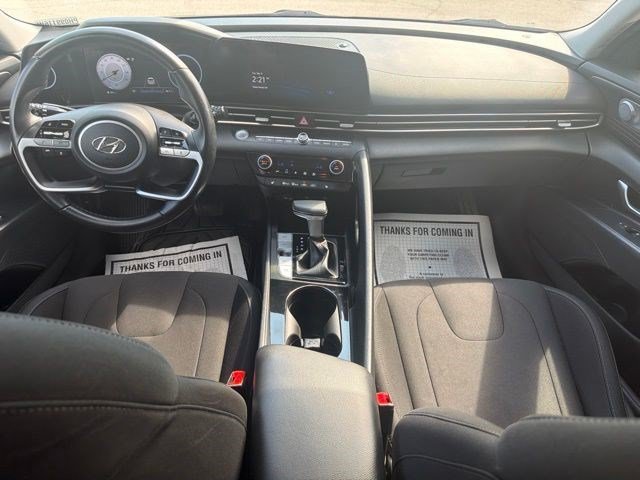 Used 2023 Shimmering Silver Pearl Hyundai SEL image 25