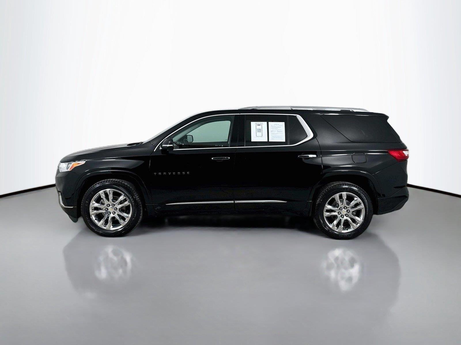 Used 2020 MOSAIC BLACK METALLIC Chevrolet High Country image 6