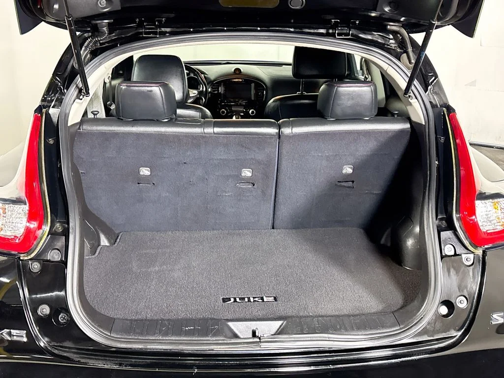 Used 2015 Black Nissan SL image 21