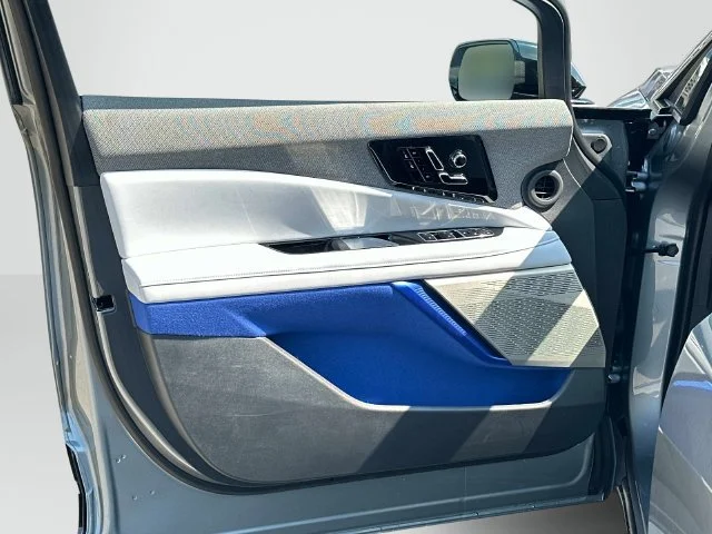 2027 Cadillac OPTIQ Sport - Photo 8