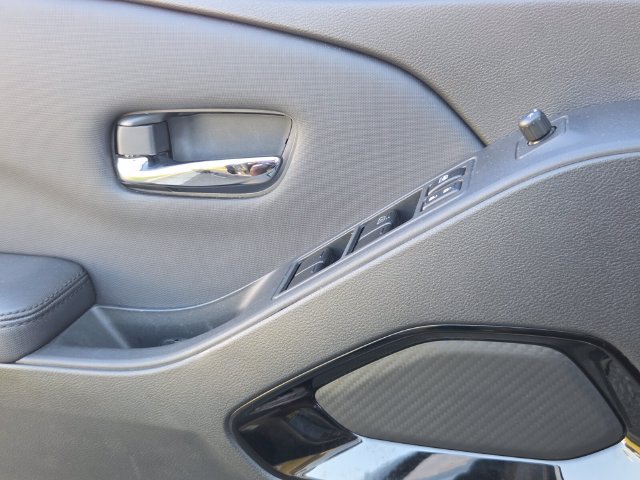 Used 2022  Nissan PRO-4X image 31