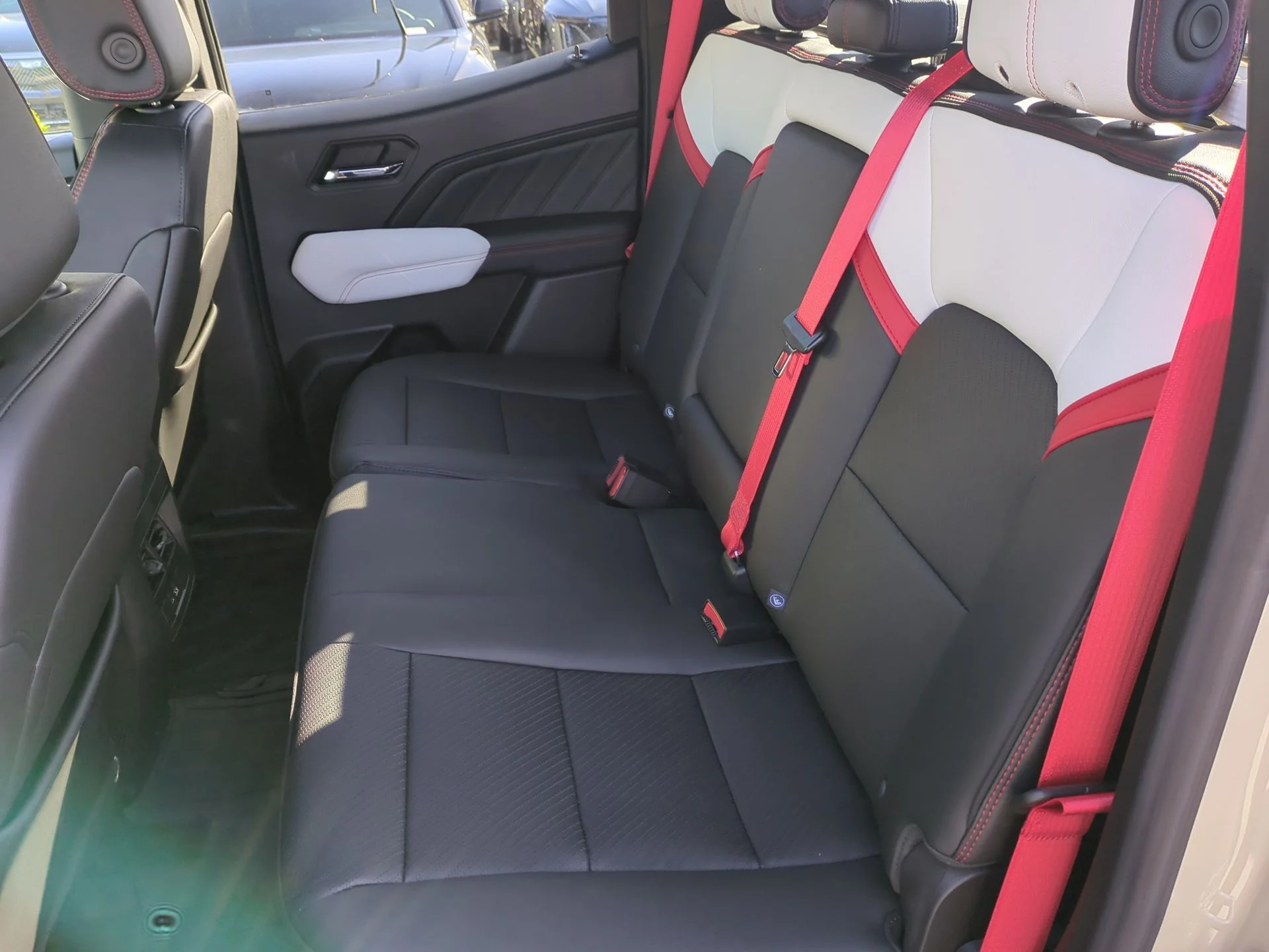 2023 GMC Canyon AT4X - Photo 26