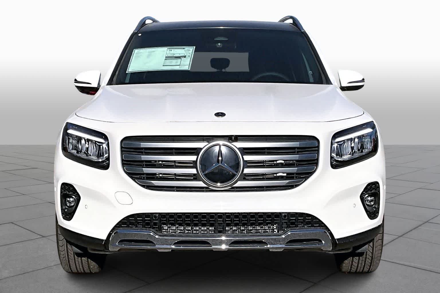 New 2026 Polar White Mercedes-Benz GLB 250 image 3