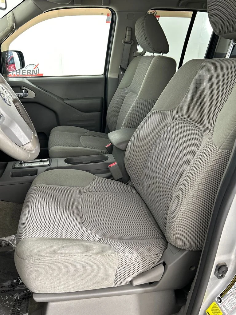 Used 2017 Silver Nissan SV image 13