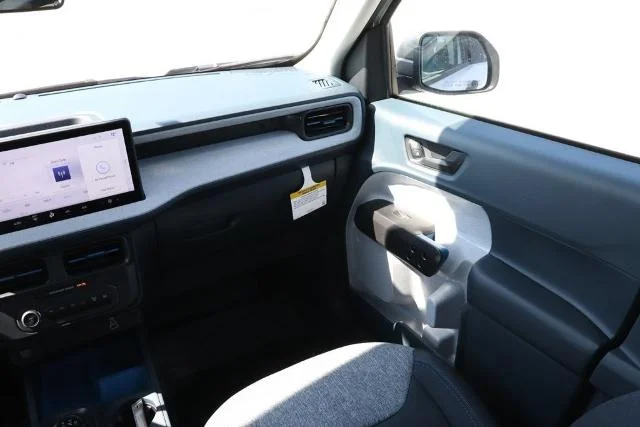 New 2026 Space White Metallic Ford XLT image 41