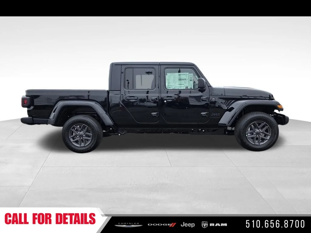 New 2026 Black Clear-Coat Exterior Paint Jeep Sport S image 4