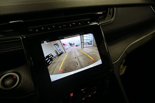 2023 Jeep Grand Cherokee Laredo - Photo 16