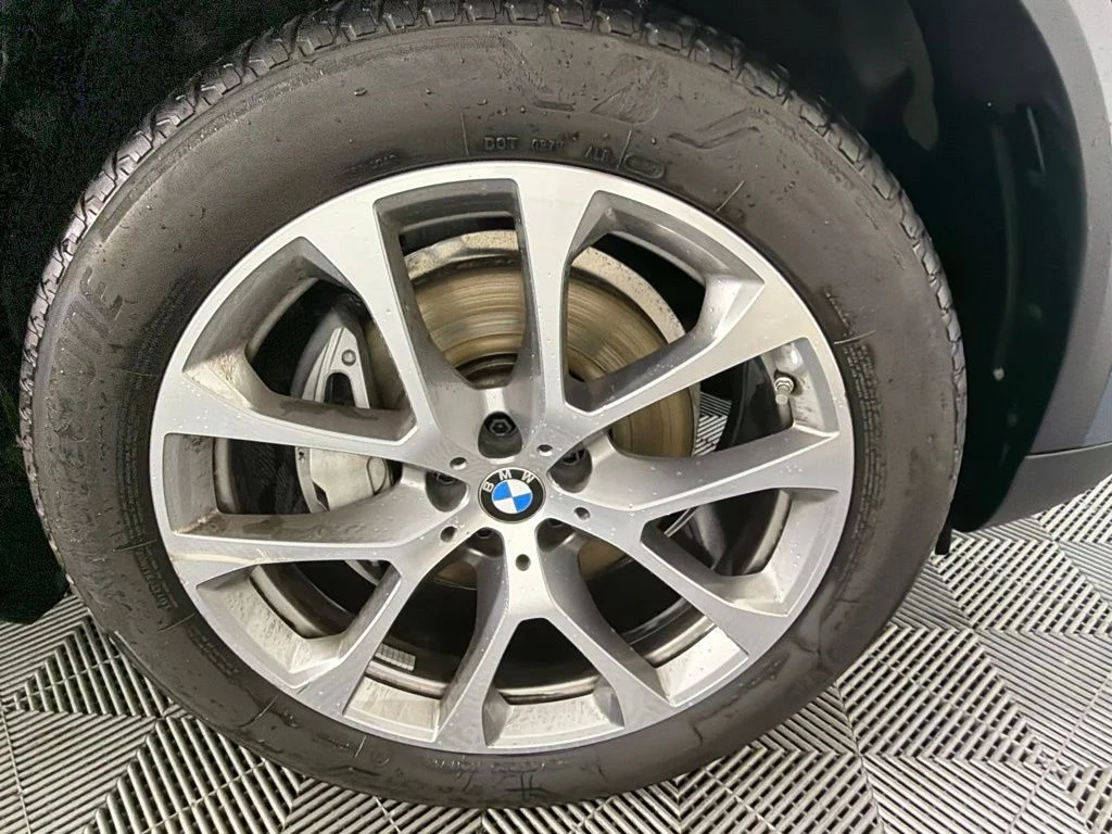 Certified Used 2024 Blue Ridge Mountain Metallic BMW xDrive40i image 11