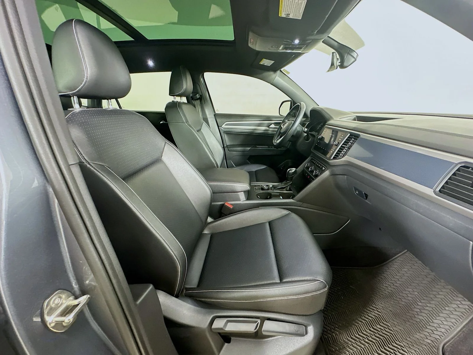 Used 2020 Gray Volkswagen  image 43