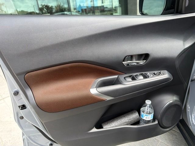 Used 2023 Gray Nissan SR image 11