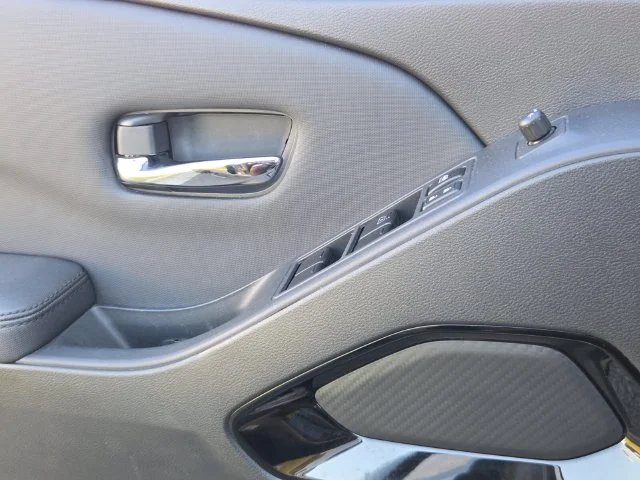 Used 2022  Nissan PRO-4X image 31