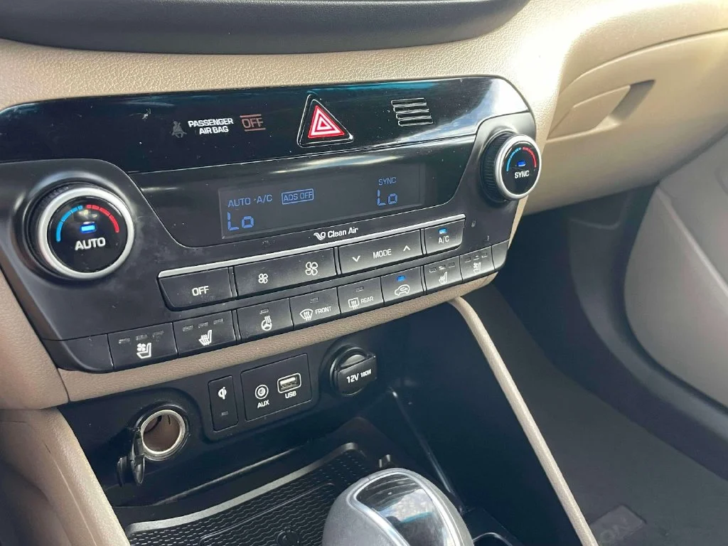 Used 2020 Black Hyundai Ultimate image 30