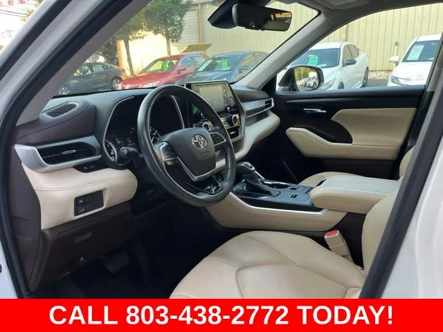Used 2020 White Toyota XLE image 6