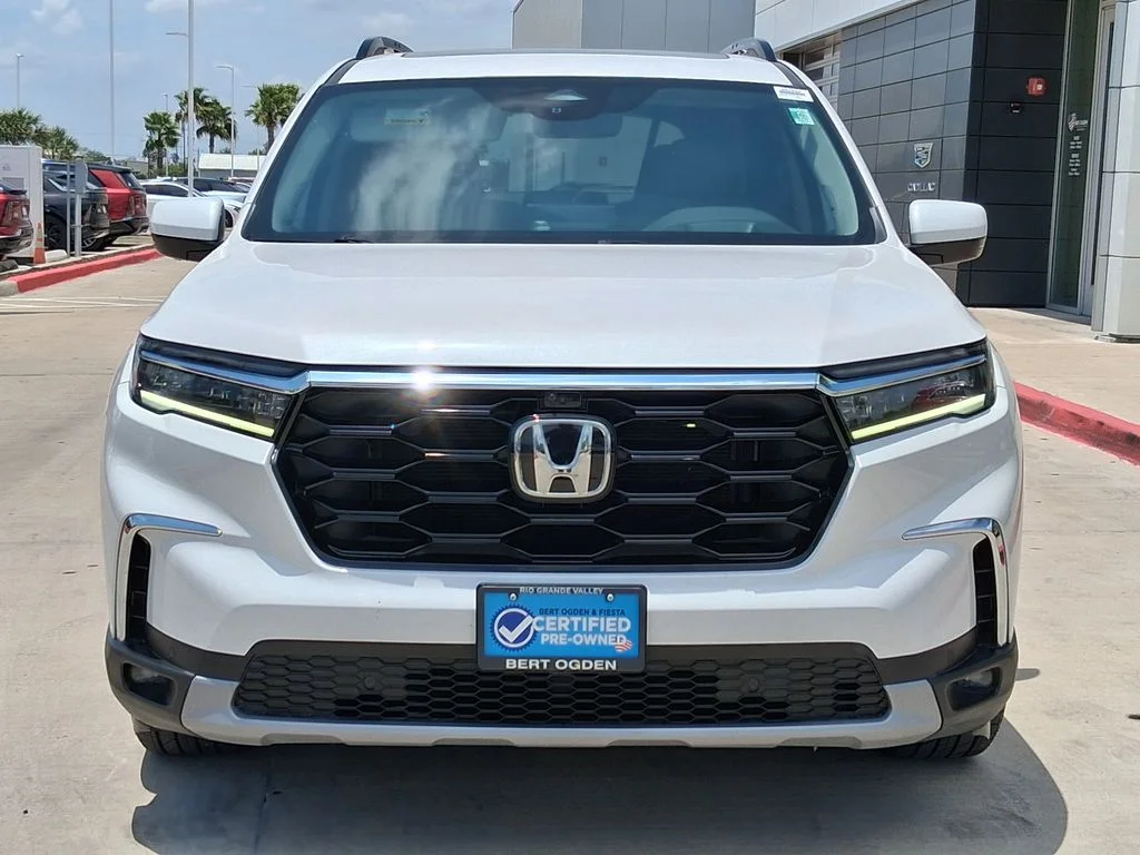 Used 2024 White Honda Elite image 2
