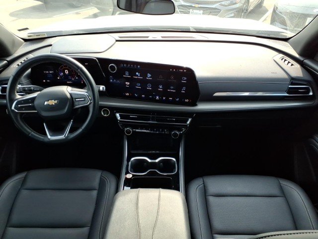 Used 2025 Summit White Chevrolet LT image 12