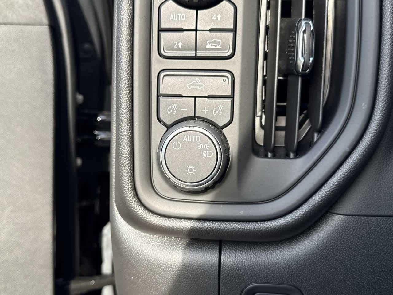 2026 Chevrolet Silverado 1500 Custom - Photo 27