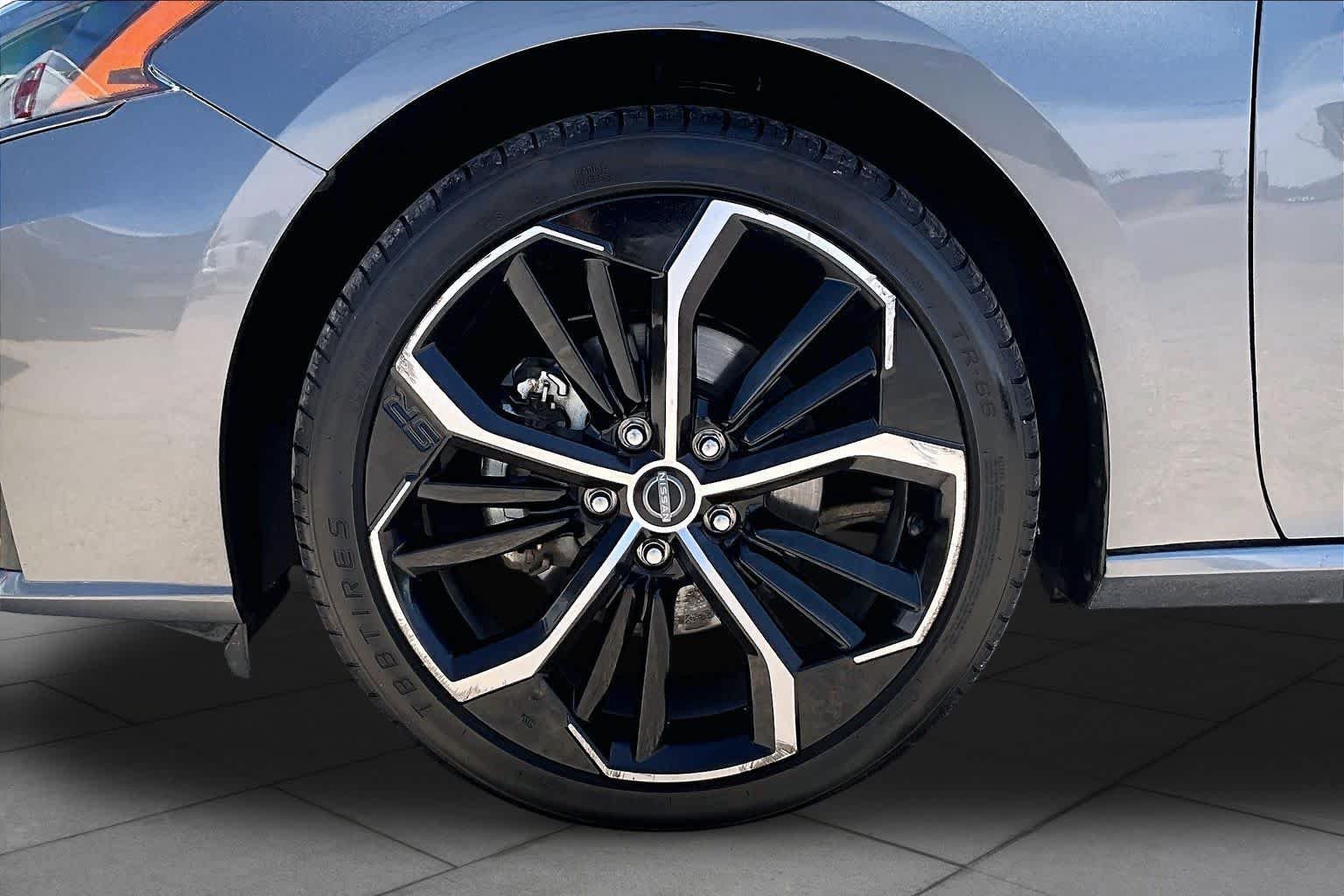 Used 2024 Gun Metallic Nissan 2.5 SR image 11