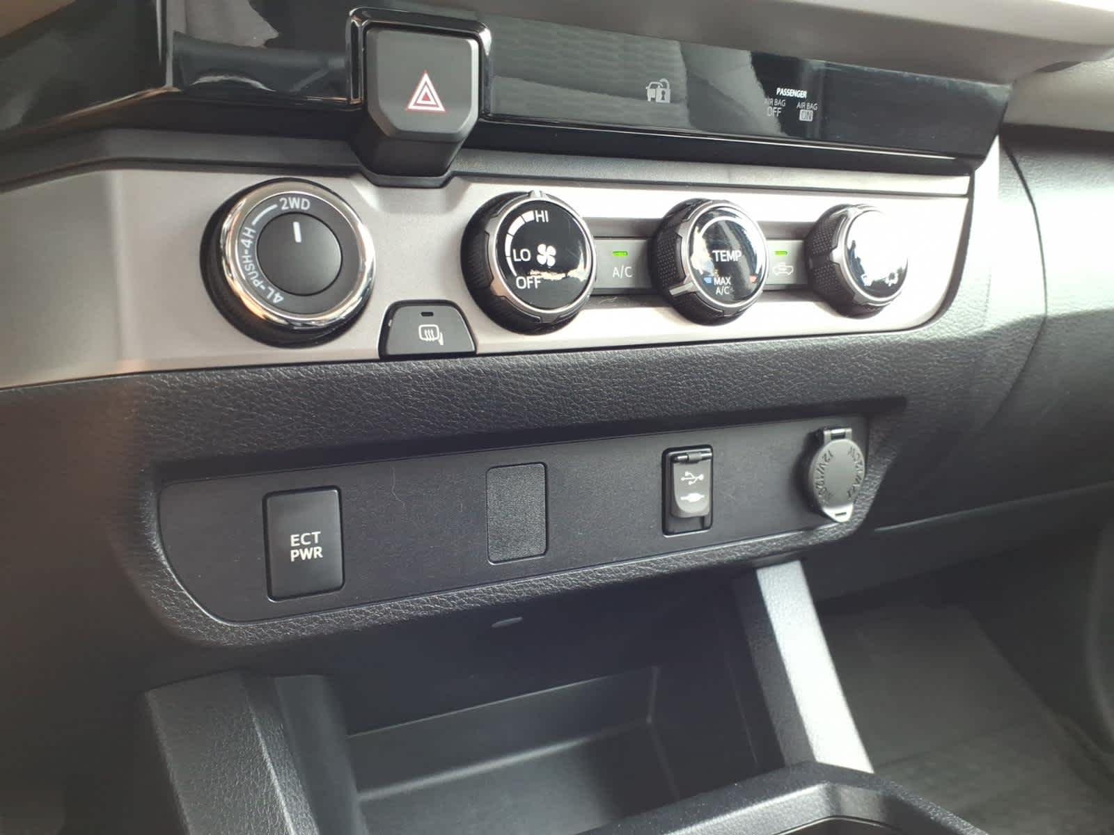 Used 2017 Blazing Blue Pearl Toyota SR5 image 17