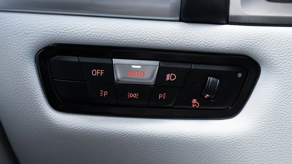Used 2023 White BMW Competition image 46