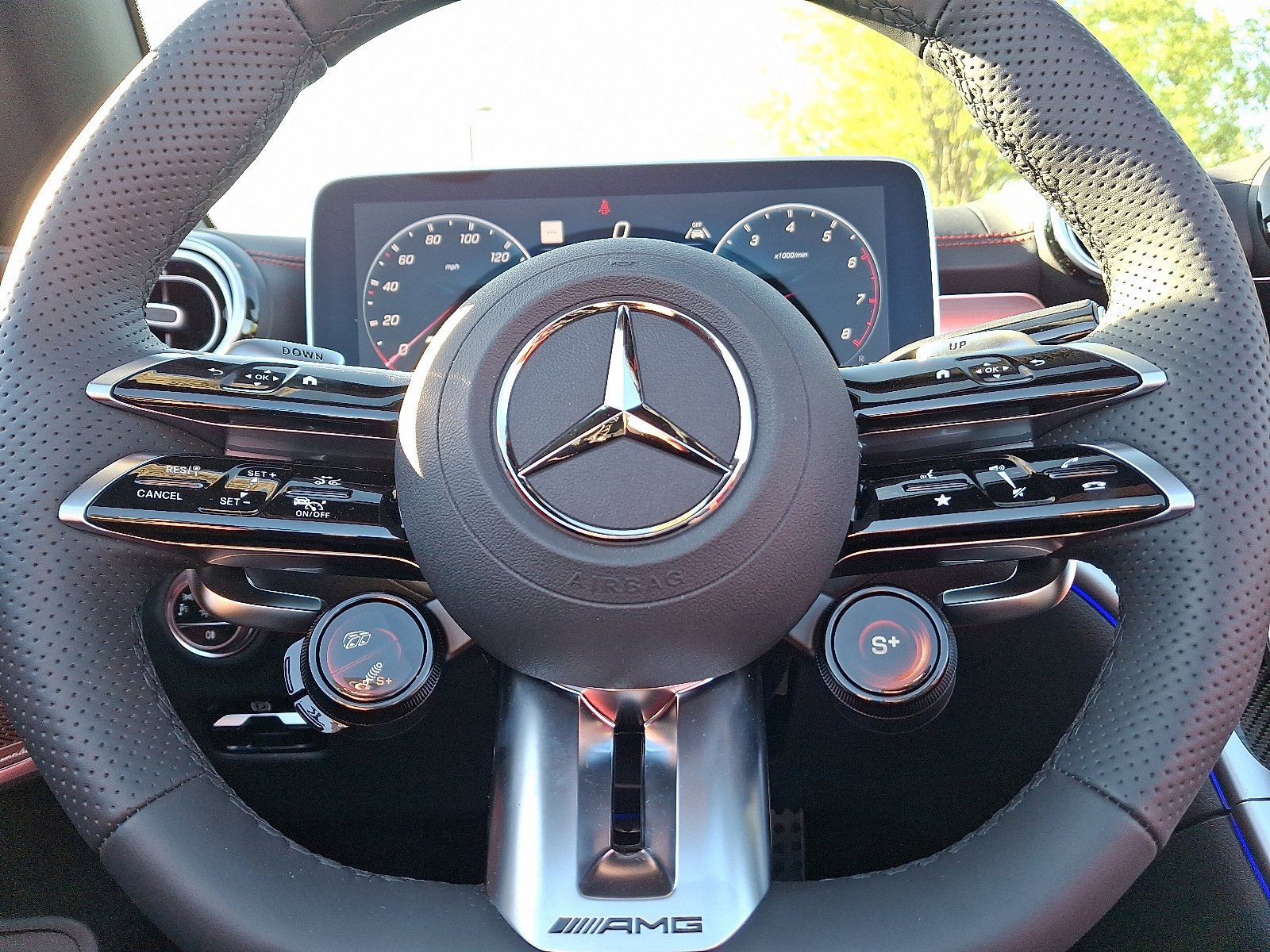 2026 Mercedes-Benz CLE AMG 53 - Photo 11