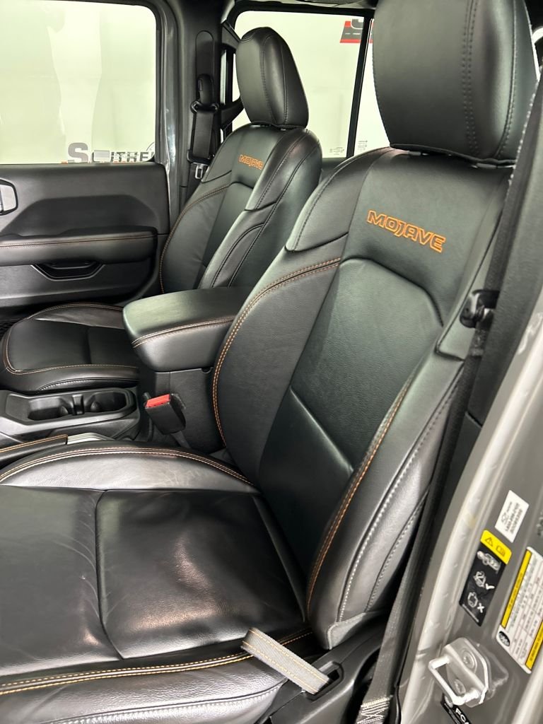 Used 2021 Gray Jeep Mojave image 13