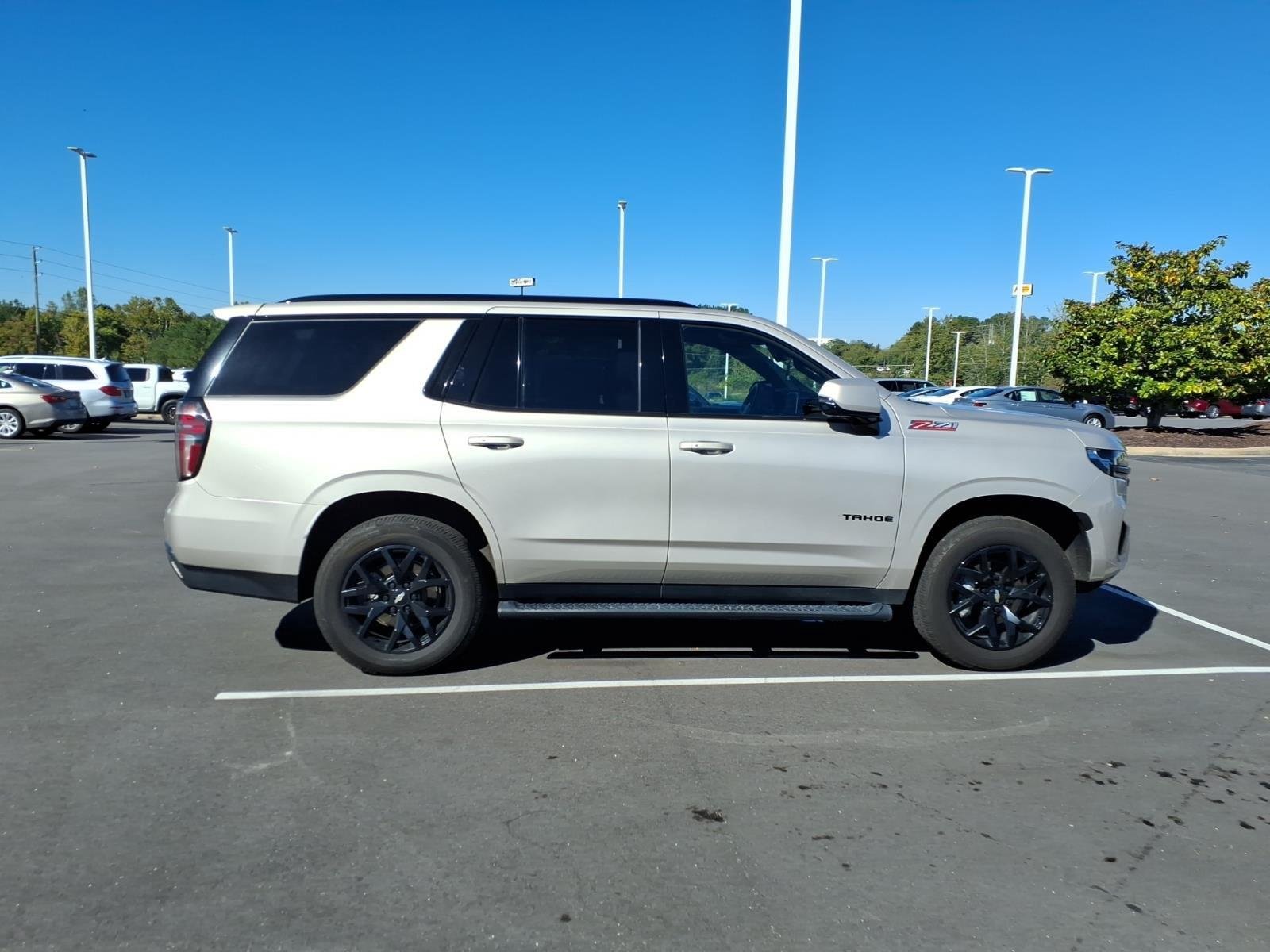 Used 2022 Empire Beige Metallic Chevrolet Z71 image 2