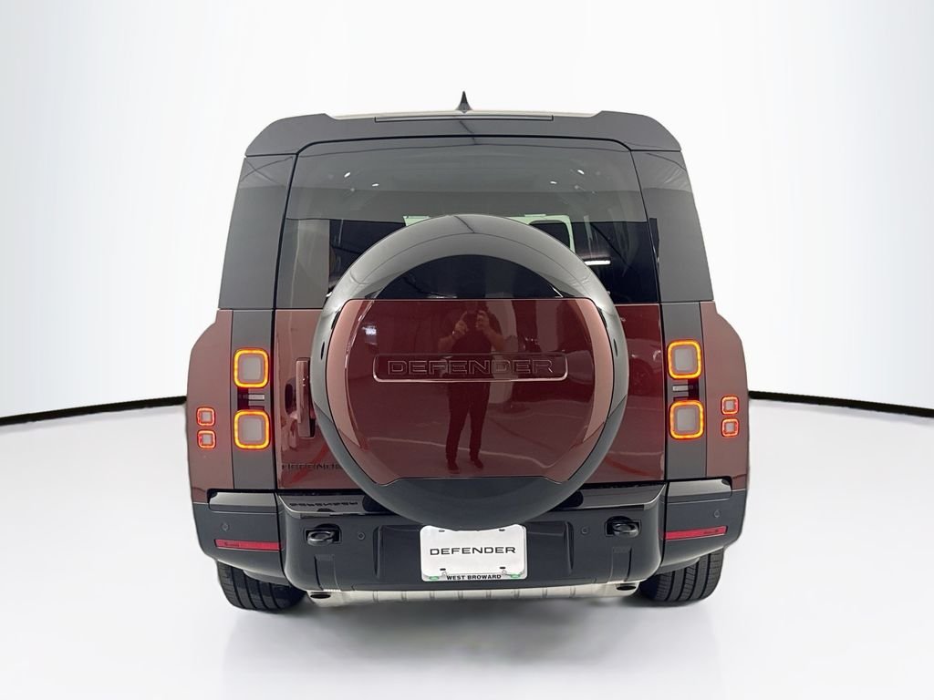 New 2026 Sedona Red Land Rover X-Dynamic SE image 6