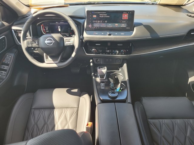 Used 2025 Blue Nissan Platinum image 16