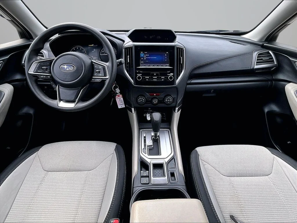 Used 2023 White Subaru Base image 17