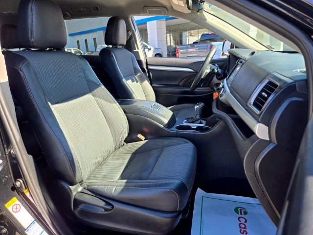 Used 2019 Black Toyota LE Plus image 21
