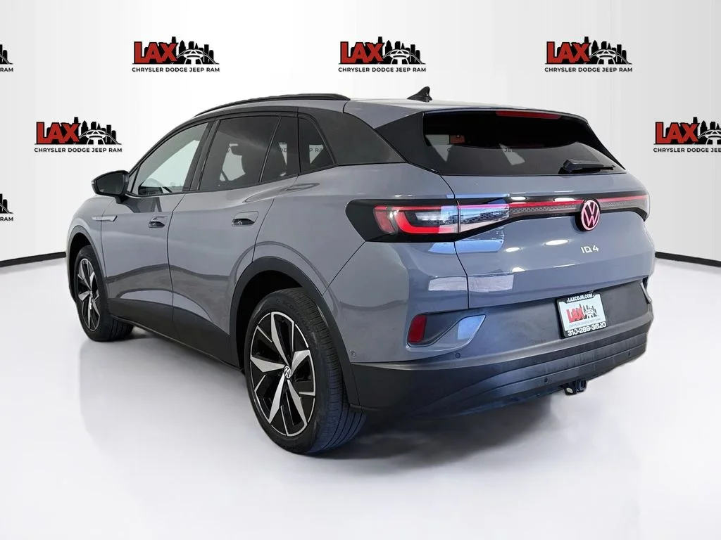 Used 2023 Gray Volkswagen Pro S image 5