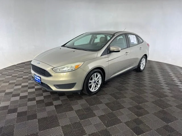 Used 2016  Ford SE image 4