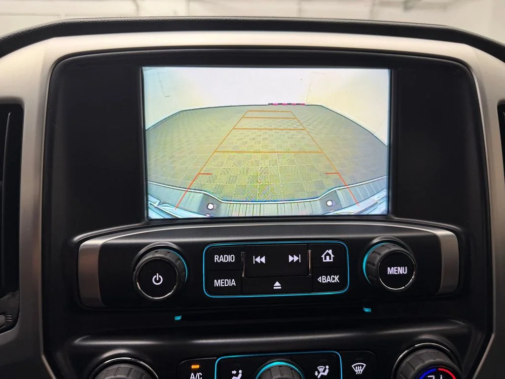 Used 2018 Summit White GMC SLE image 17