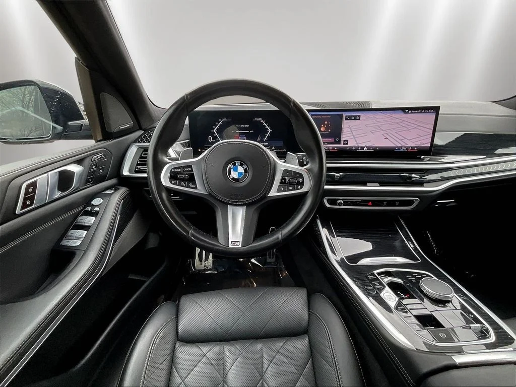 Used 2024 Gray Metallic BMW xDrive40i image 8